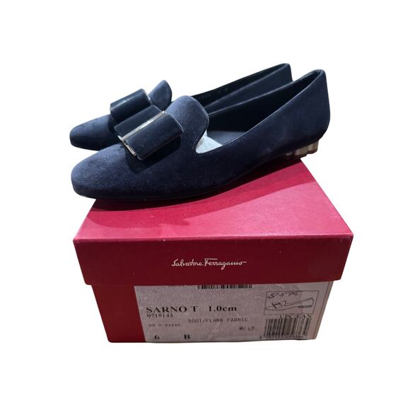 Salvatore Ferragamo Sarno Velvet Bow Flower Heel Loafers sz. 6B - Picture 7 of 12